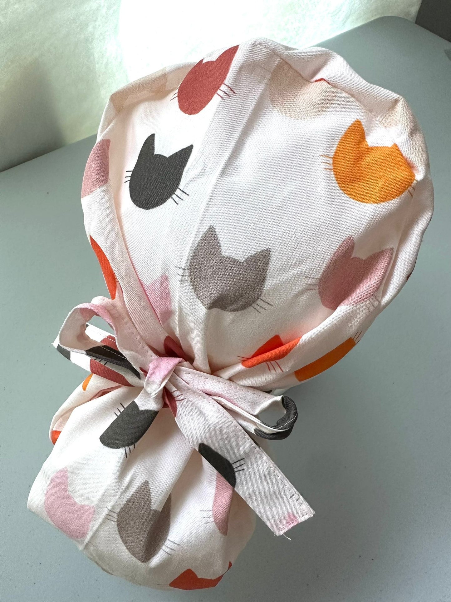 Colorful Cats - Cream
