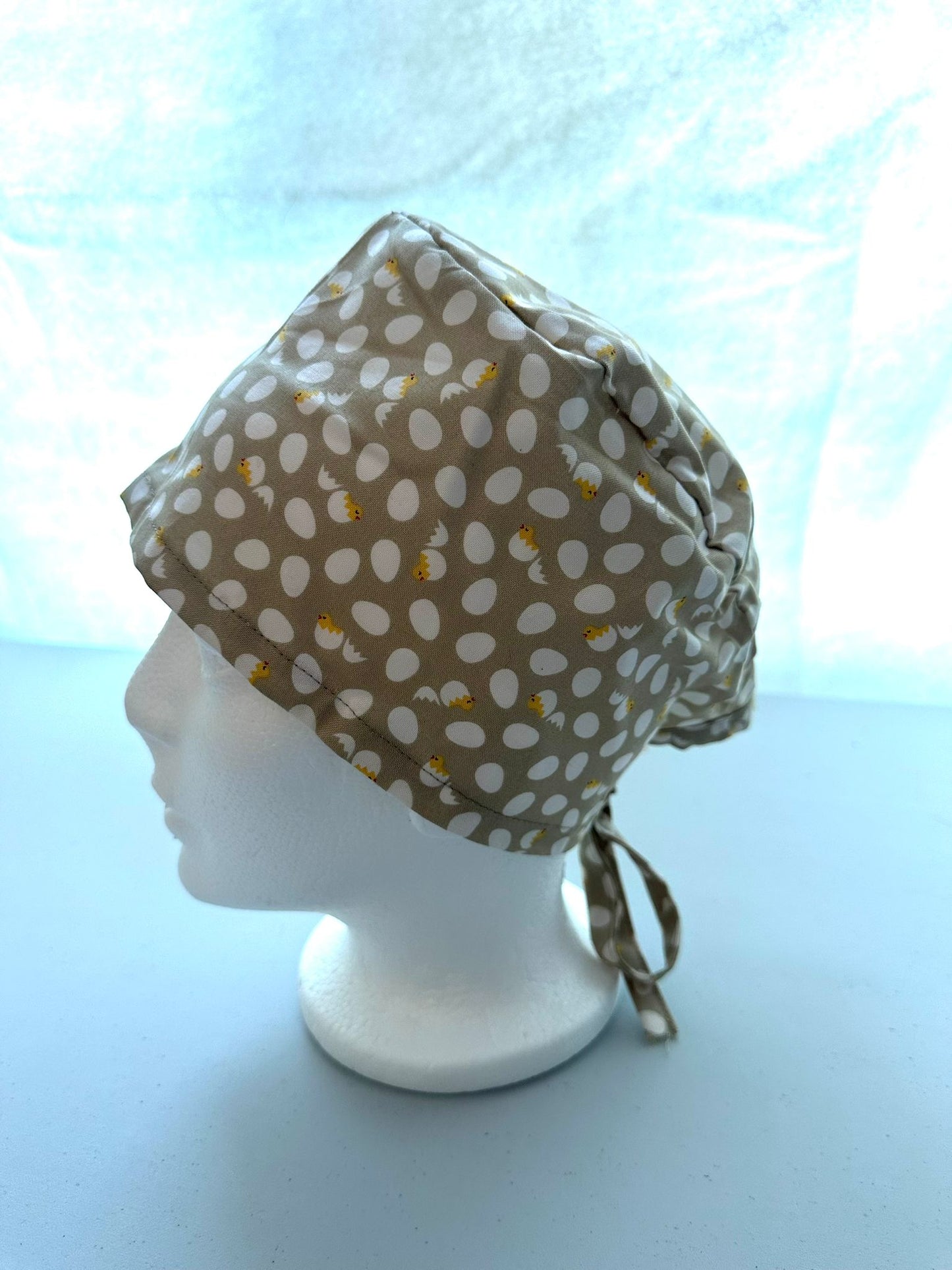 Hatching Chicks - Beige
